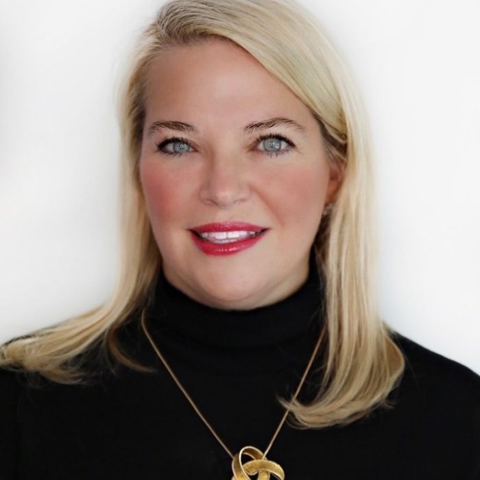 image of the author Nina Harding